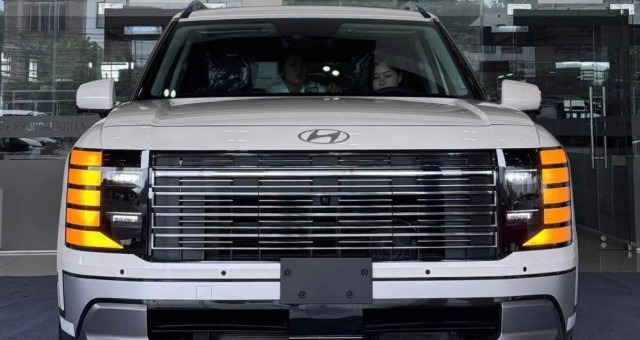 Hyundai Palisade Prestige 2026 về đại lý trước ngày ra mắt: Máy hybrid 330 mã lực, cấu hình 7 chỗ